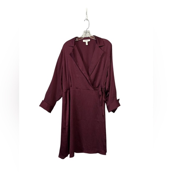 NEW, Addition Elle, Satin Wrap Dress with Tailored Collar, Plus Size 16W, Plum - Picture 4 of 8